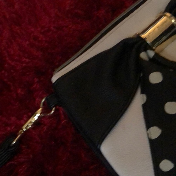 Betsey Johnson - Picture 7 of 8